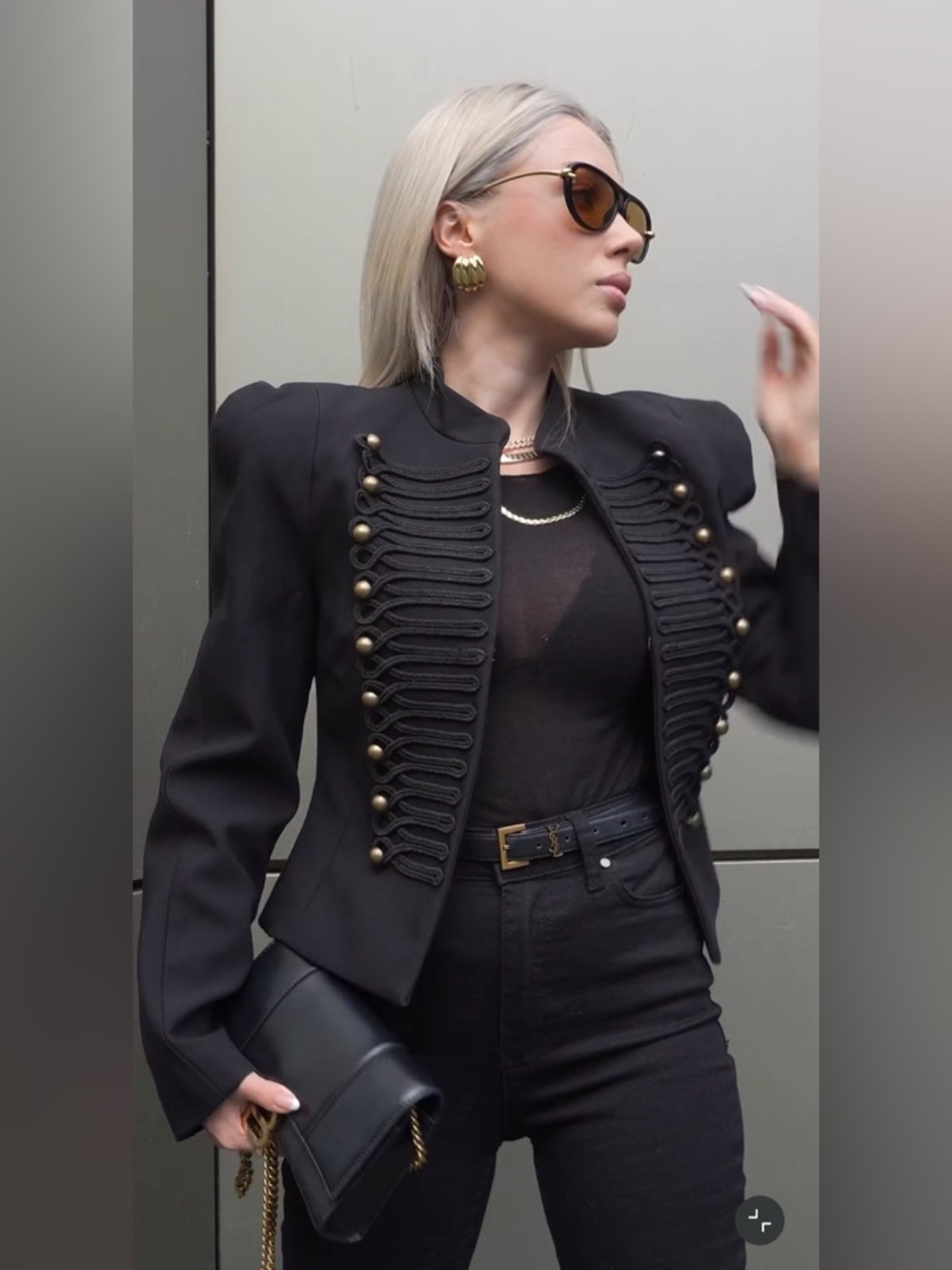 ZARA FITTED BLAZER WITH SHOULDER PADS - Picture 11 of 16